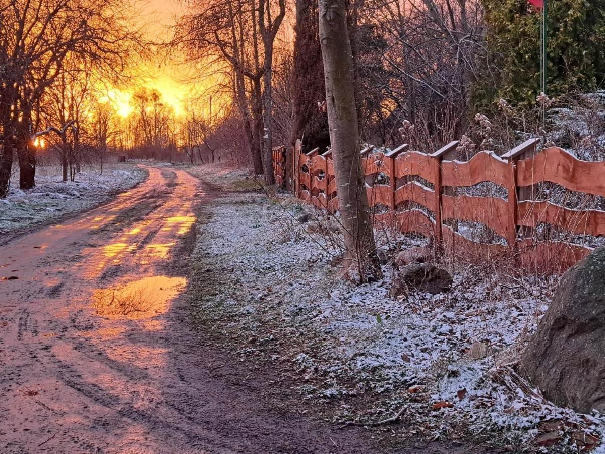 Villa Dziki Brzeg Jezioraka Zalewo  Esterno foto